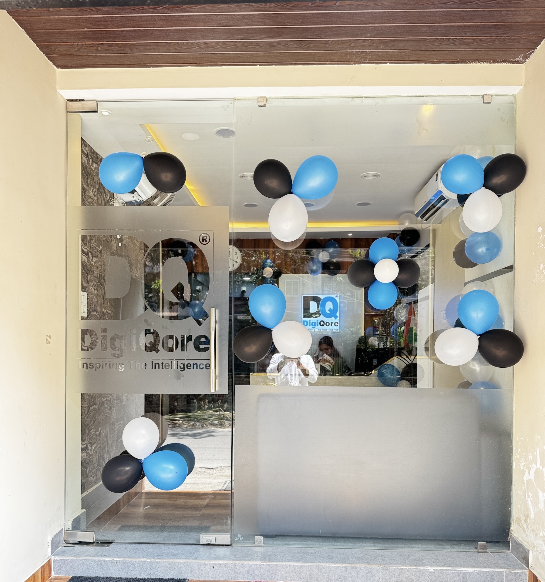 Store Image